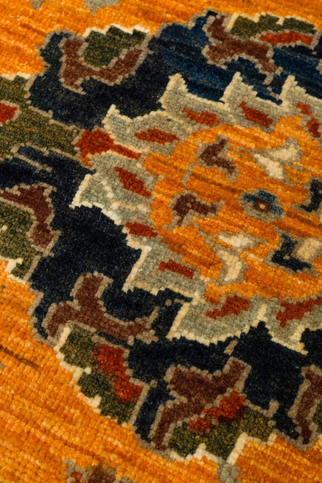 El dokuma Afgan halı amber vazo ve i̇ri yaprak 246x296 cm desen detayı